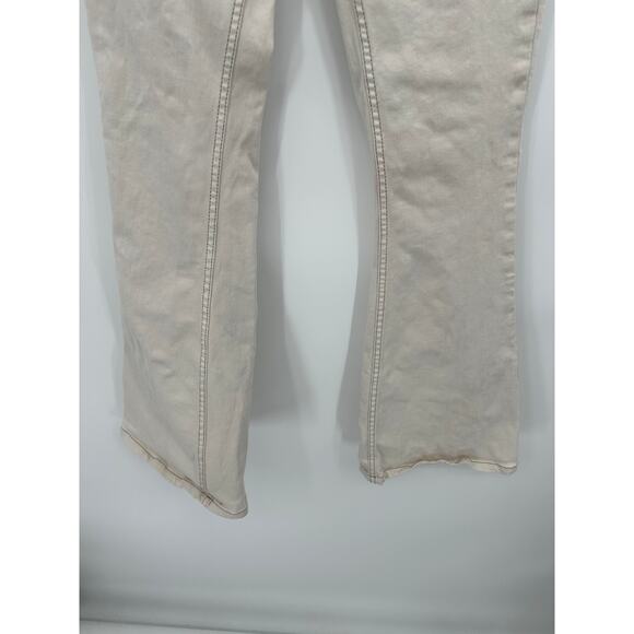 Urban Outfitters BDG Jeans Women 27 Cream Flare Low Rise Cotton Blend Denim - Picture 3 of 9